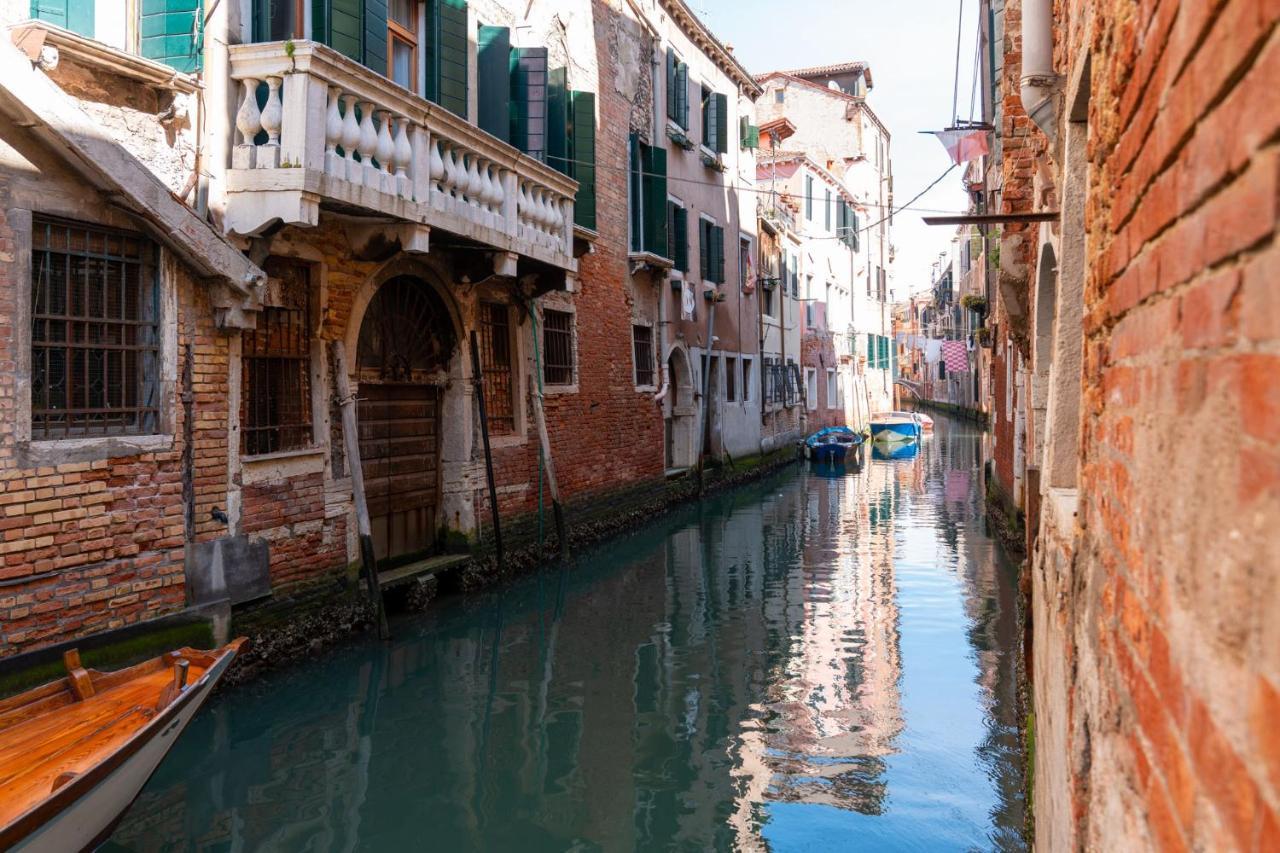 Casa Al Ponte Scudi - 4 Windows On The Canal Venedig Eksteriør billede